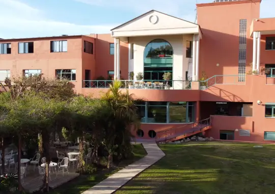 Les Roches Global Hospitality Management Education, Swiss - universitas perhotelan terbaik di dunia