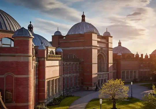 University of Birmingham - universitas di inggris yang banyak orang indonesia