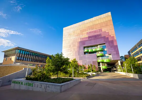 University of Queensland (UQ) - universitas di australia yang banyak orang indonesia