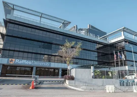 Raffles University Malaysia - kuliah fashion design di malaysia