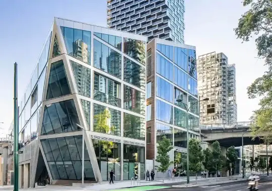 University Canada West - universitas di vancouver canada