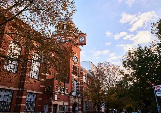City St George's, University of London (formally City) - universitas bisnis terbaik di london