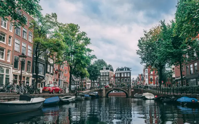 7 Rekomendasi Universitas Terbaik di Belanda yang Banyak Orang Indonesia