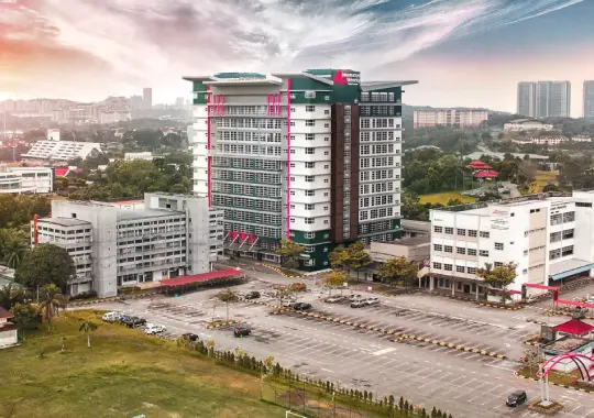Infrastructure University Kuala Lumpur  - s2 arsitektur malaysia
