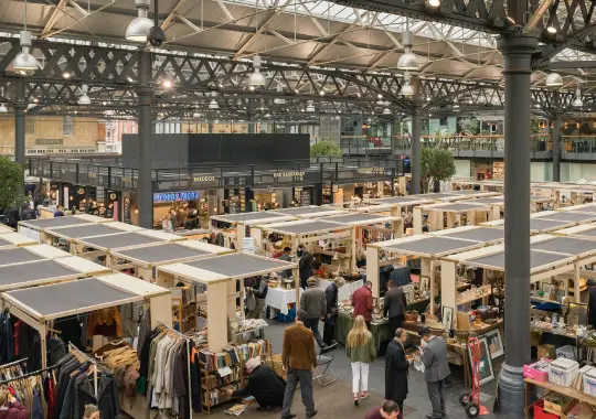 Old Spitalfields Market - tempat belanja murah di london