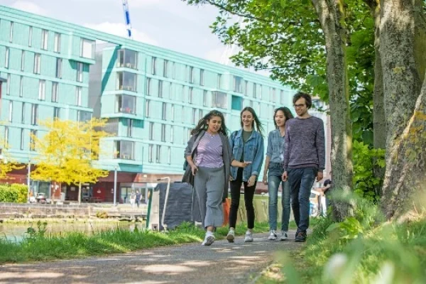 Queen Mary University of London - KAPLAN International Pathways