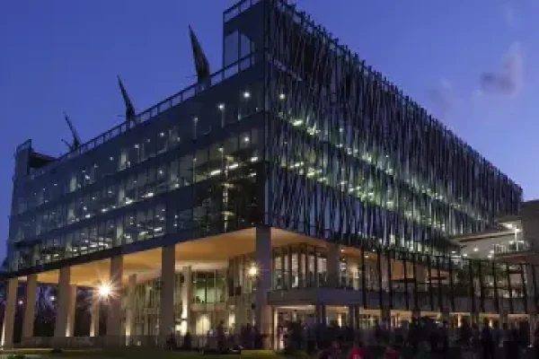 Queensland University of Technology (QUT)