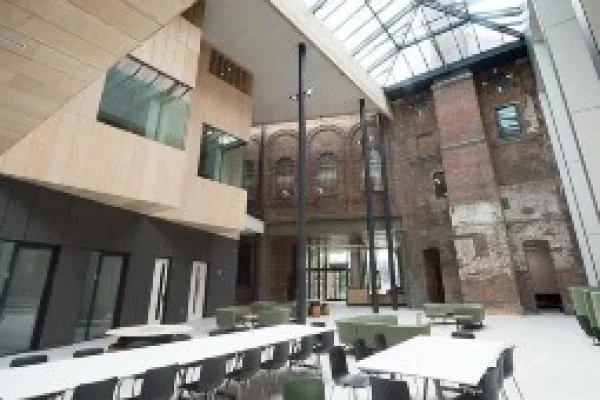 Universitas Wolverhampton